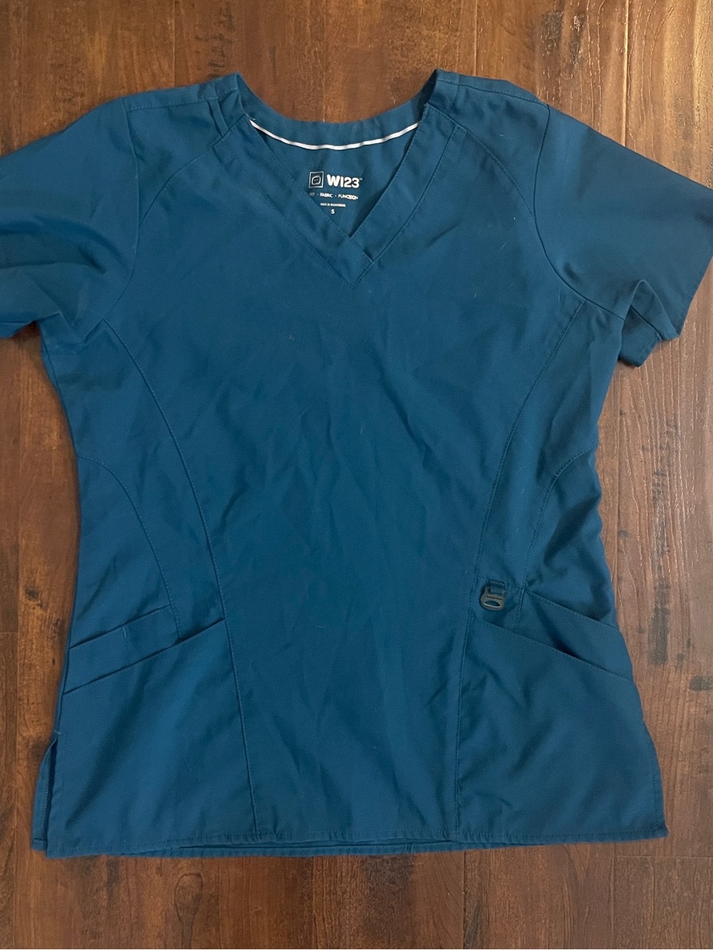 WonderWink Women's V-Neck Scrub Top in Caribbean Blue